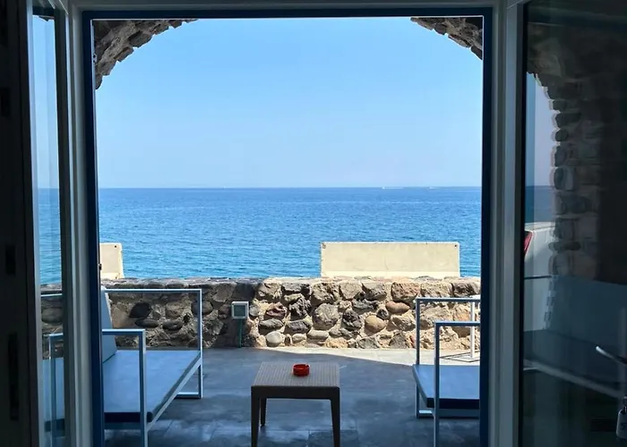 NerOssidiana sul mare di Lipari